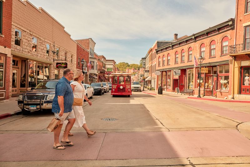 Galena's Real Estate Trends: 3 Types Of Homes Losing Value In 2025 (And 4 Rising Fast) - Decor Hint Walkable In-Town Properties