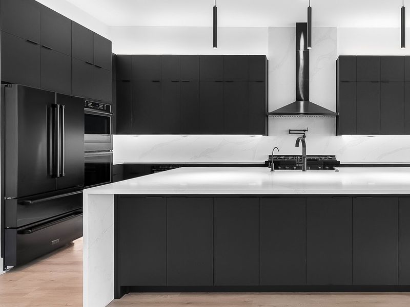 12 Kitchen Trends For 2025 That Will Finally Say Goodbye To White Cabinets (Plus 5 Extra Unique And Stylish Ideas) - Decor Hint Matte Black Everything