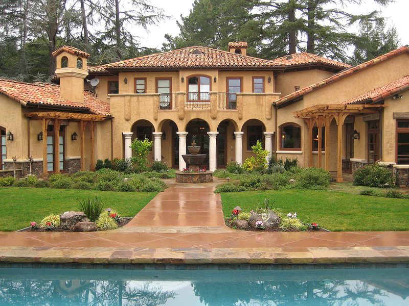 Faux Stucco Corinthian Columns