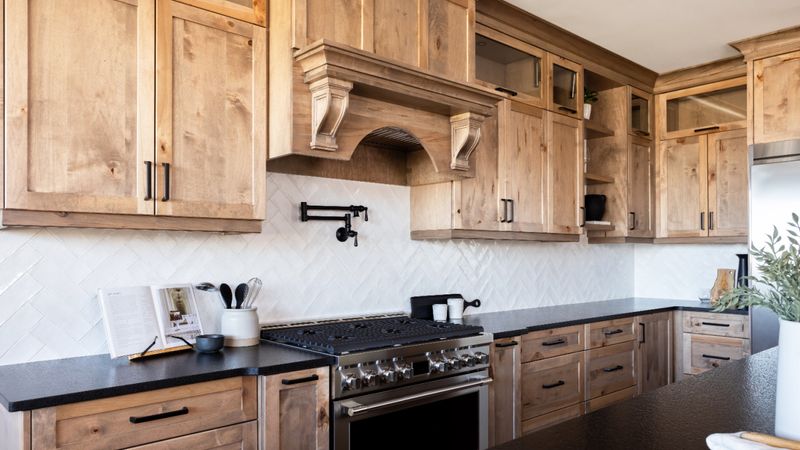 7 Kitchen Cabinet Styles Designers Recommend And 5 They Say To Avoid - Decor Hint Distressed Finishes - Farmhouse Fatigue