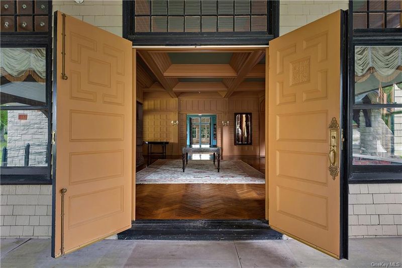 A Grand Entrance That Stops Visitors In Their Tracks