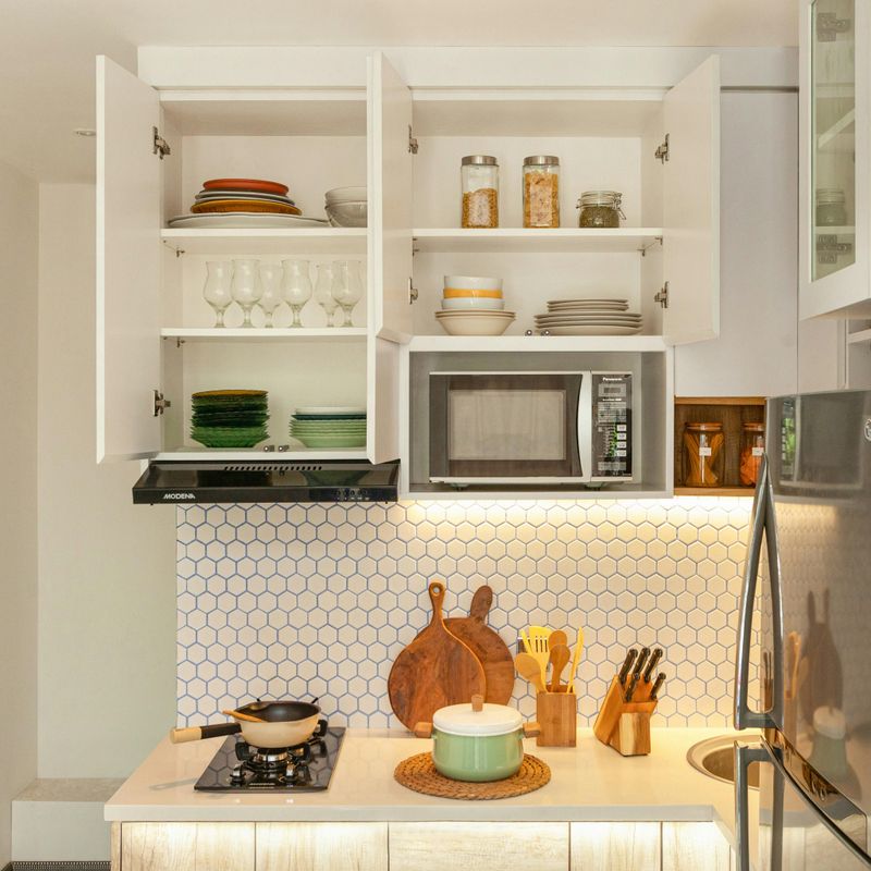 Lack of Open Shelving
