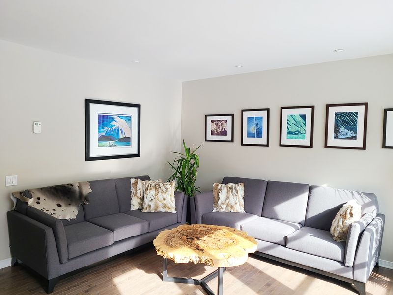 7 Old-School Sofa Shades Marylanders Are Ditching, And 9 Stylish Swaps - Decor Hint Charcoal Gray