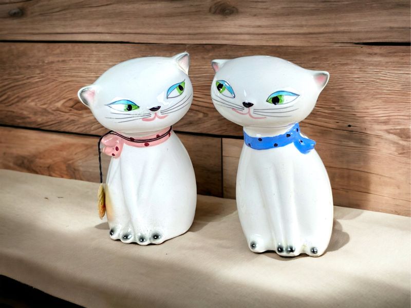 Vintage Salt And Pepper Shakers