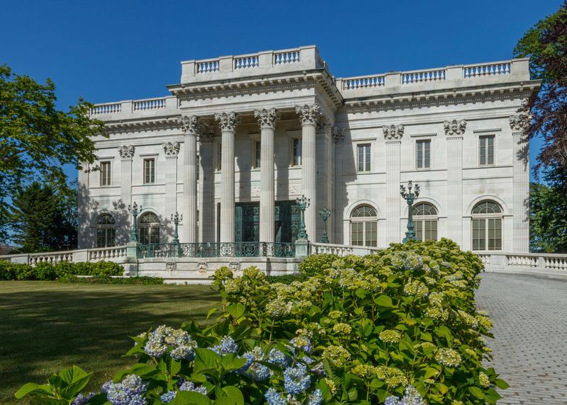 7 Of The Cheapest Mansions In America Plus 5 More You Won't Believe Are That Affordable - Decor Hint Marble House