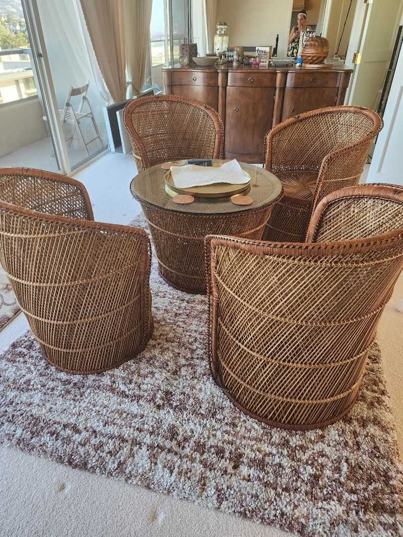Step Back In Time With 27 Retro Kitchen Styles Straight From The 1970s - Decor Hint Wicker and Rattan Accents