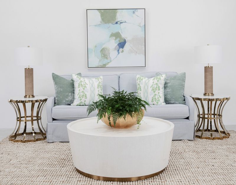17 Mindful Decorating Ideas For Small Apartments - Decor Hint Coordinated Color Scheme Creates Flow