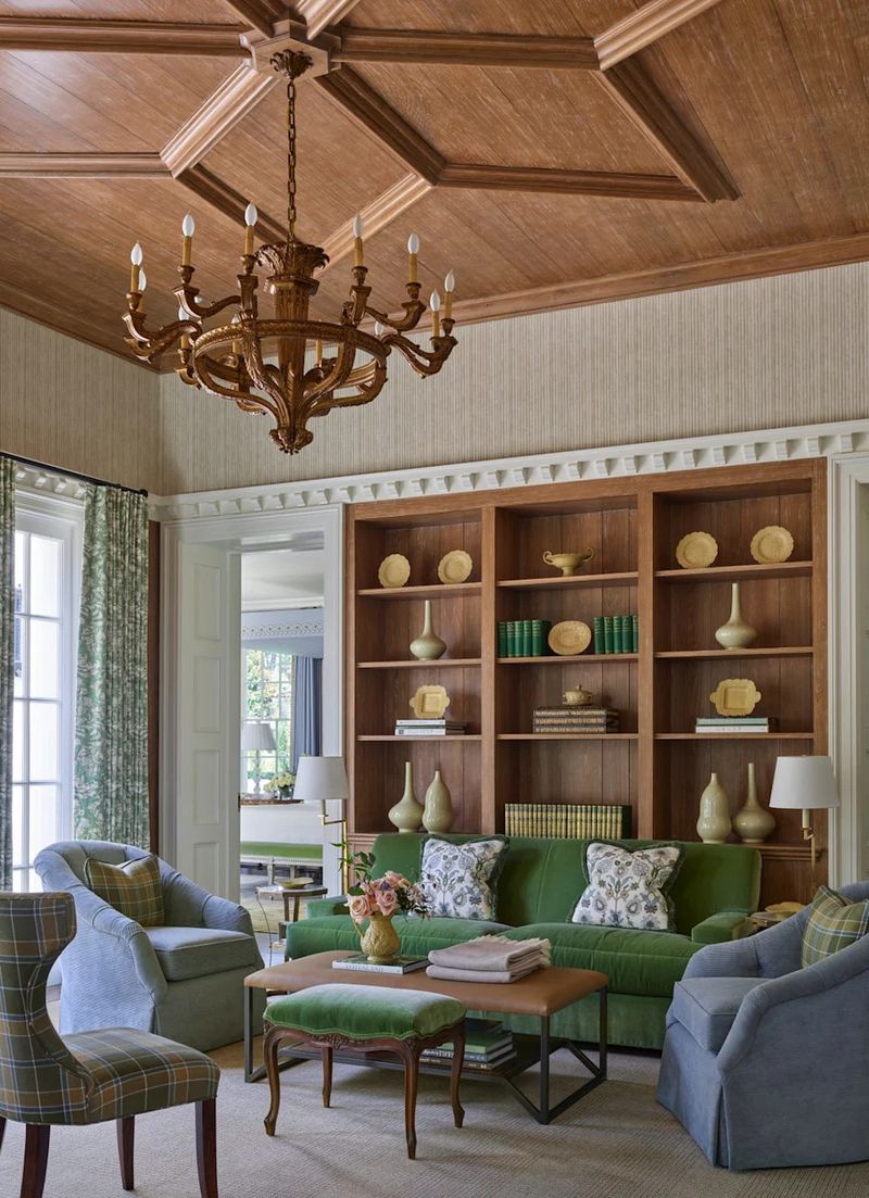 10 Sofa Shades Aging Silver Spring Homes Plus 10 Trendy Replacements - Decor Hint Hunter Green: The Forgotten Forest
