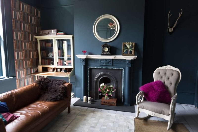 4 Home Features Huntsville Buyers Are Avoiding Lately + 7 They Have Never Loved - Decor Hint Dark Interior Color Schemes Are Fading Fast