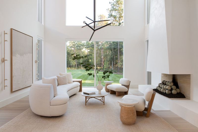 Clear Your Home Of 4 Things Idaho Designers Dislike And Keep 6 That Shine - Decor Hint Thoughtful Minimalism