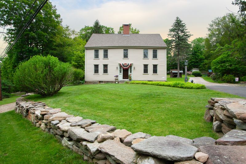15 Photos Of A Lovely 1756 Miles Messenger House In Connecticut - Decor Hint Stone-Walled Cellar