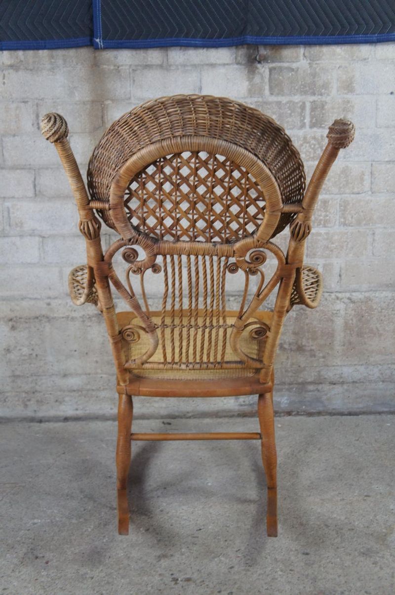 9 Antiques New York Collectors Are Betting On And 9 You Might Regret Keeping - Decor Hint Victorian Wicker Furniture