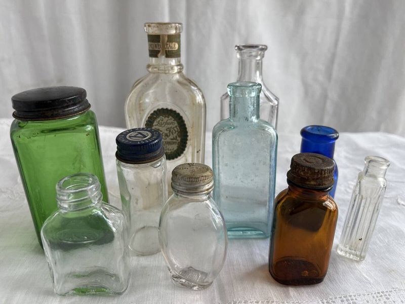 Score Big On 14 Rare 1900s Finds Discovered In Virginia's Dusty Attics - Decor Hint Vintage Glass Bottles And Apothecary Jars