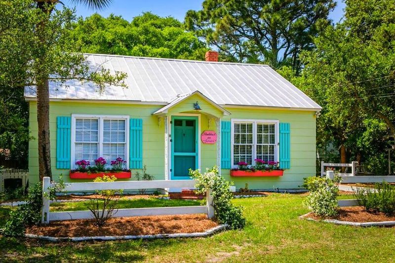 Planning To Buy In Georgia These 7 Home Styles Could Cost More Soon - Decor Hint Coastal Cottages
