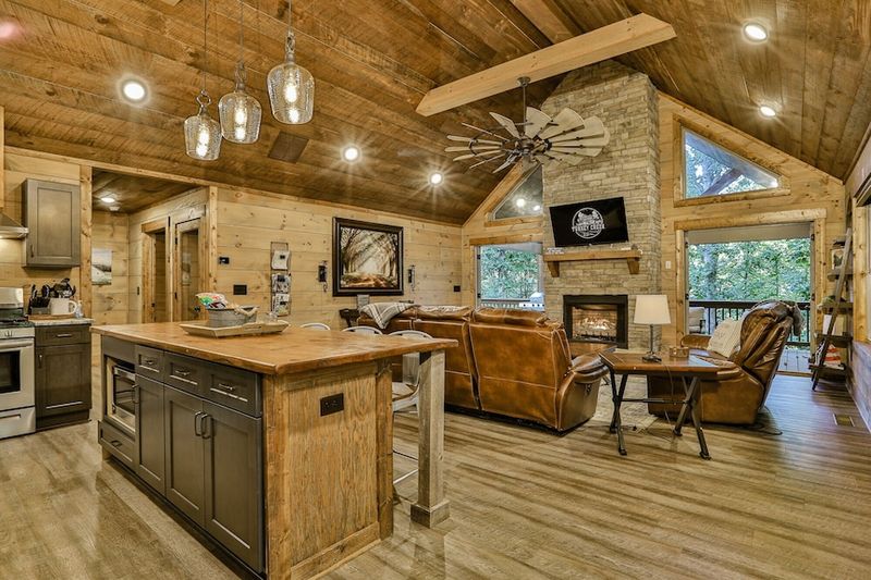 Southern Glow: Lighting Styles Found In Georgia Farmhouses - Decor Hint Tobacco Leaf Hanging Pendants