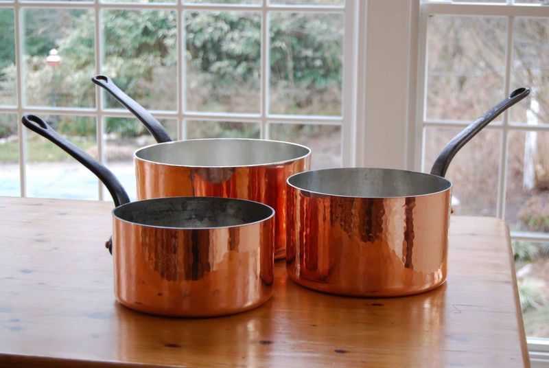24 Antiques Designers Never Pass Up - Decor Hint Copper Cookware