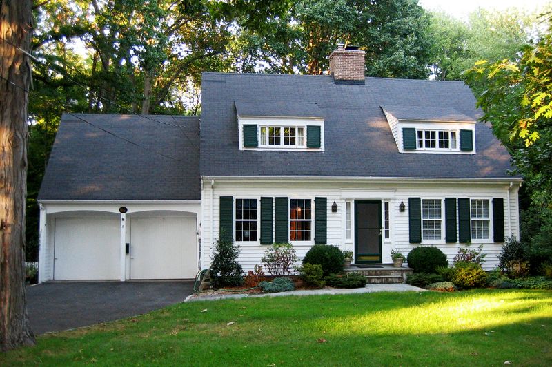 New Jersey Real Estate Alert: 12 Home Types Experts Say Could Crash In Value By 2025 - Decor Hint Single-Family Homes Without Home Office Space