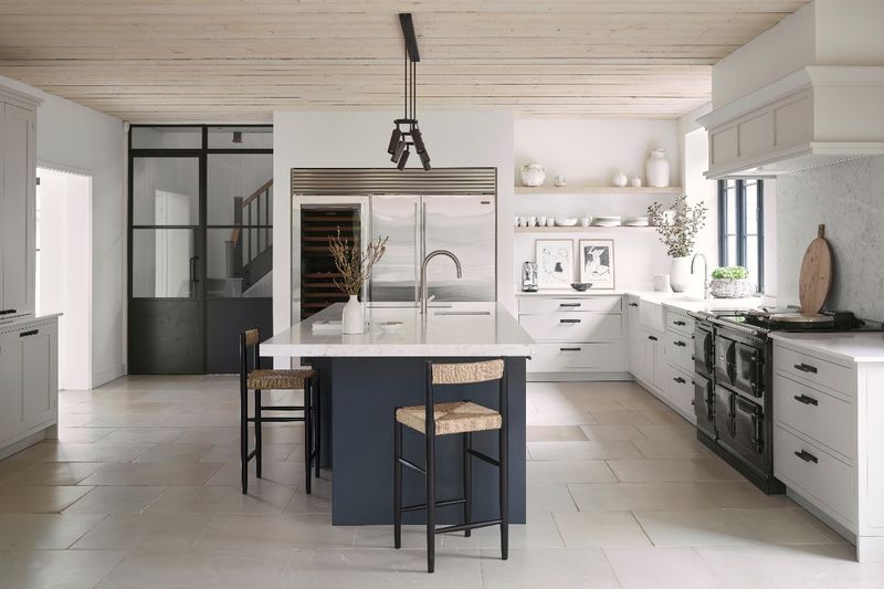 Say Goodbye To These Fading Kitchen Trends Missouri Homeowners Are Leaving Behind, Plus Timeless Styles That Always Impress - Decor Hint Open Shelving Meets Closed Cabinets In A Timeless Kitchen Duo