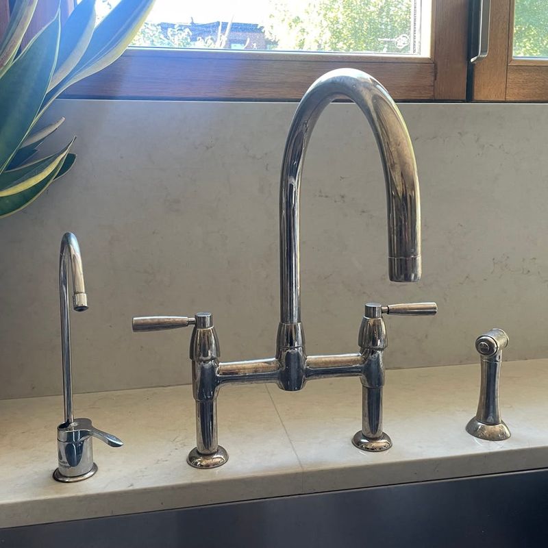 15 Kitchen Choices That Instantly Undermine A Sale In Lancaster Homes - Decor Hint Outdated Faucet Fixtures