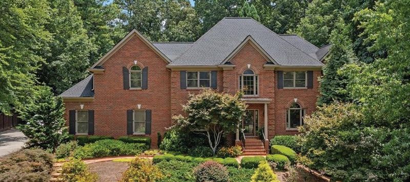 Exploring Marietta's History Through 13 Beautifully Preserved Home Exteriors - Decor Hint Andrew J. Cheney House