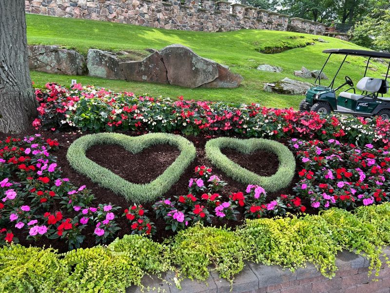 Landscaped Grounds & Pathways