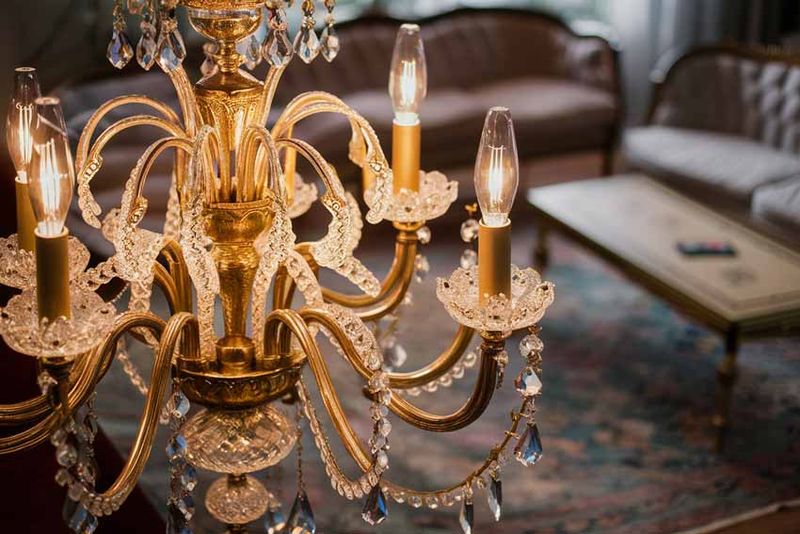11 Design Choices Buyers Are Starting To Avoid In McDonough Homes And 2 They've Always Avoided Altogether - Decor Hint Ornate Light Fixtures