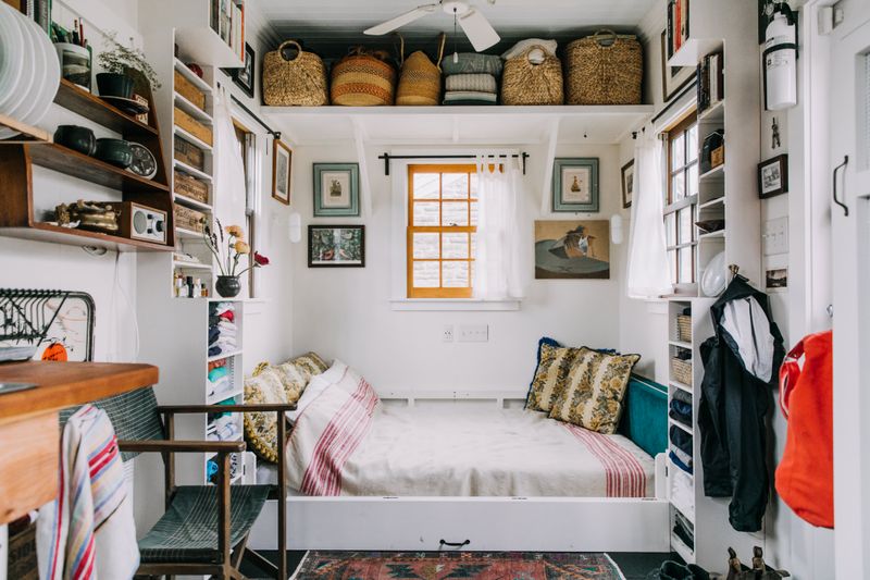 16 Expert Tips For Making Small Bedrooms Work Harder - Decor Hint Go Vertical With Storage