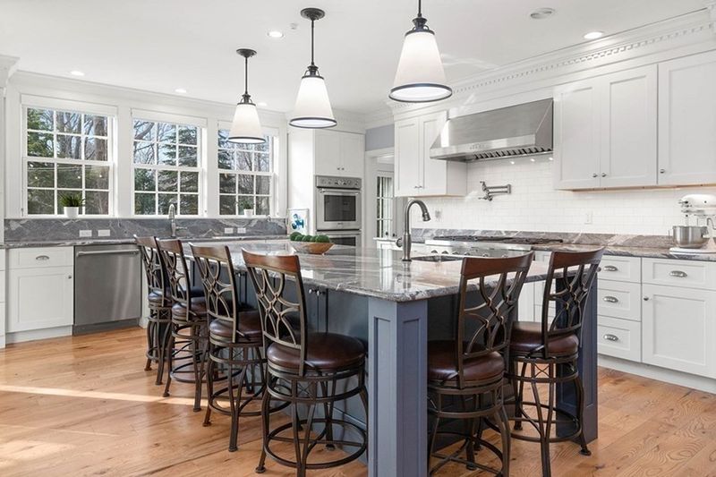 Federal-Style Kitchen Elements