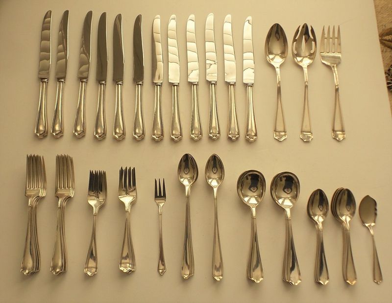 13 Maryland Family Heirlooms That Fell Flat In Value (And 4 Still Holding Strong) - Decor Hint Sterling Silver Flatware Sets