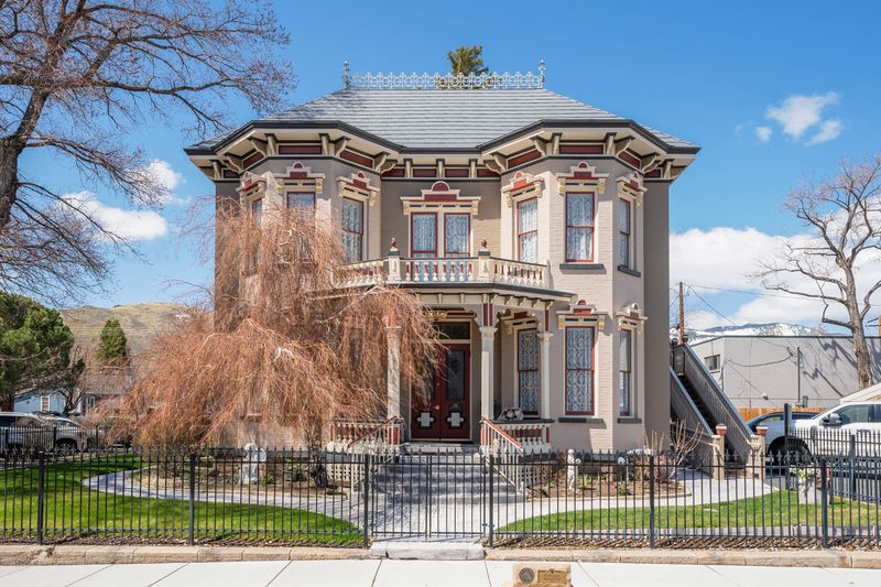 Victorian Vernacular: Frontier Elegance That Endures