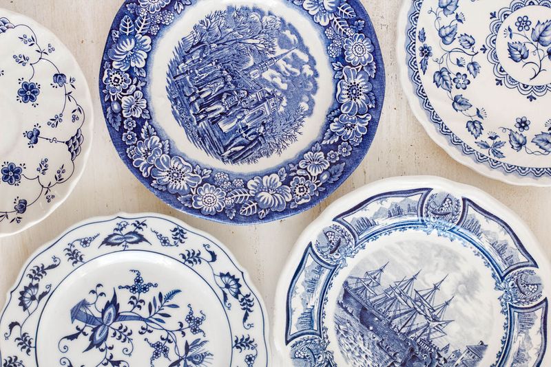 6 Decor Items In Katy Living Rooms Losing Their Value And 3 That Were Never Worth Much - Decor Hint Small Decorative China Plates