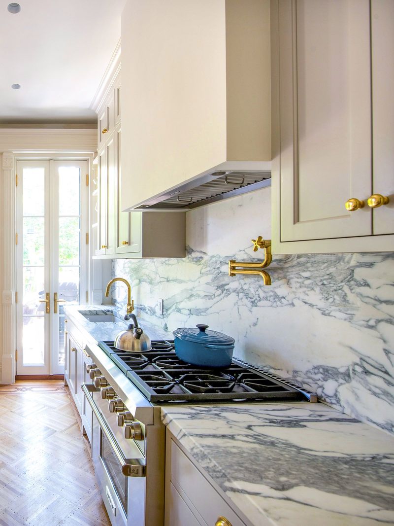 Busy Patterned Countertops (Dropping)