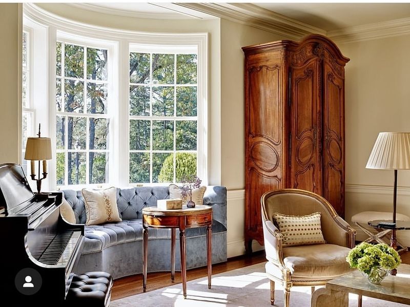 11 Popular Home Trends Interior Designers Say Will Age Well Plus 5 That Will Become An Evergreen - Decor Hint Vintage Elements That Add Character