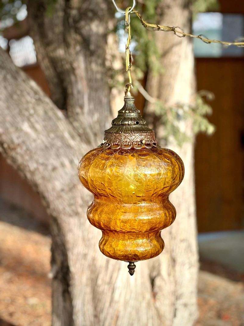22 Retro Home Trends From The 1970s How Many Do You Remember - Decor Hint Swag Lamps