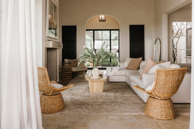13 Living Room Elements That Bring Southern Charm To Texas Houses - Decor Hint Woven Wicker or Rattan Accents