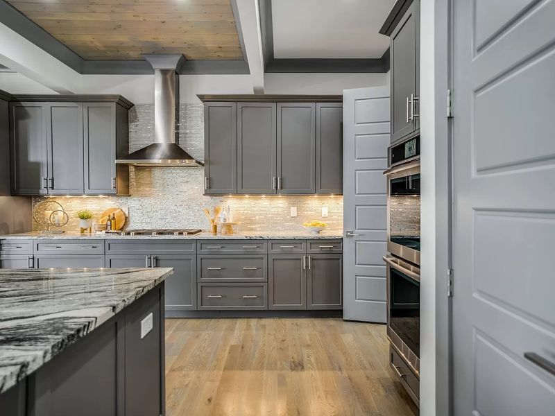 14 Kitchen Colors Going Out Of Style In Phoenix Homes (And 4 That Left Long Ago) - Decor Hint Slate Gray