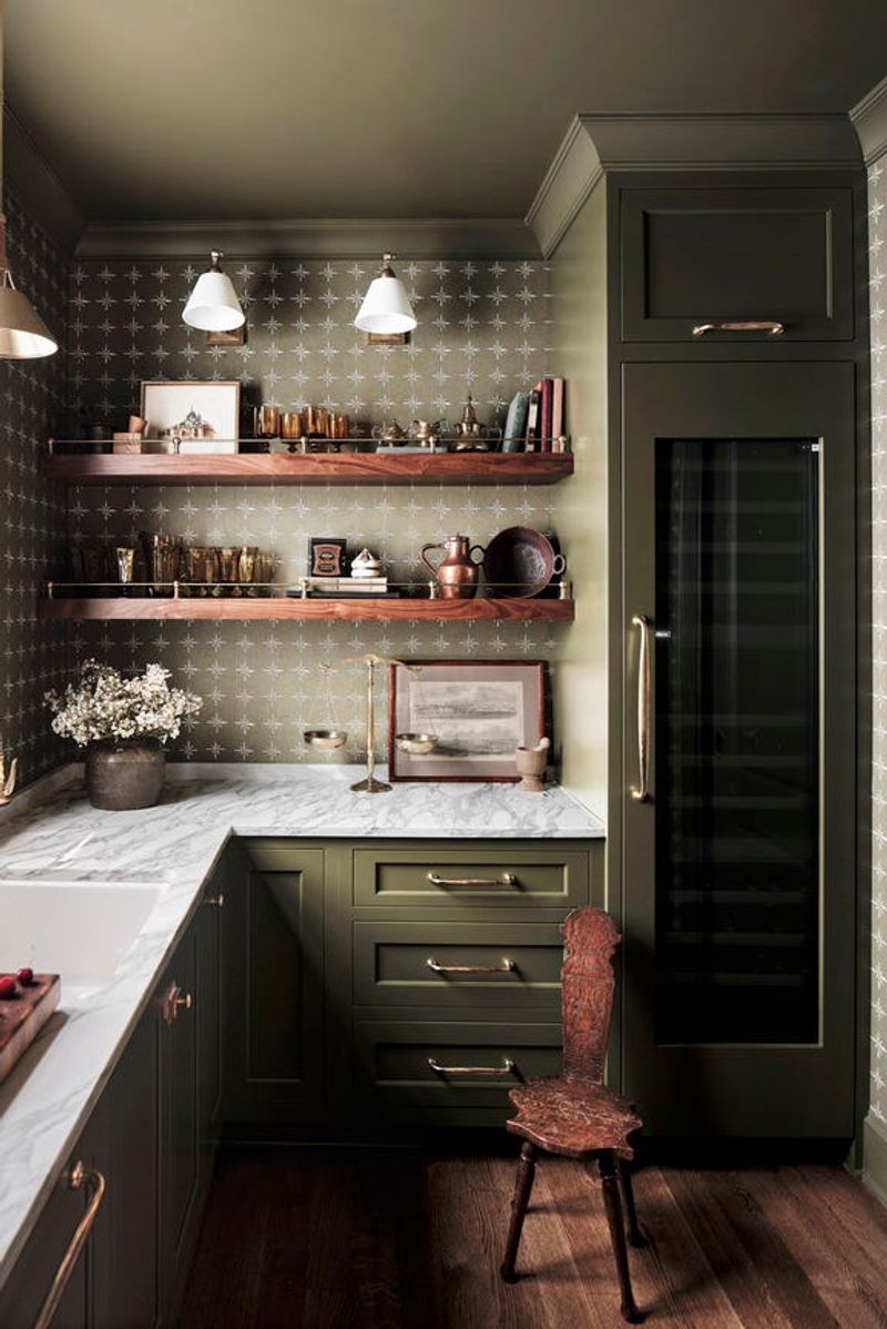From Colors To Layouts 15 Kitchen Details Turning Away Buyers In Dallas - Decor Hint Small, Segmented Kitchen Layouts