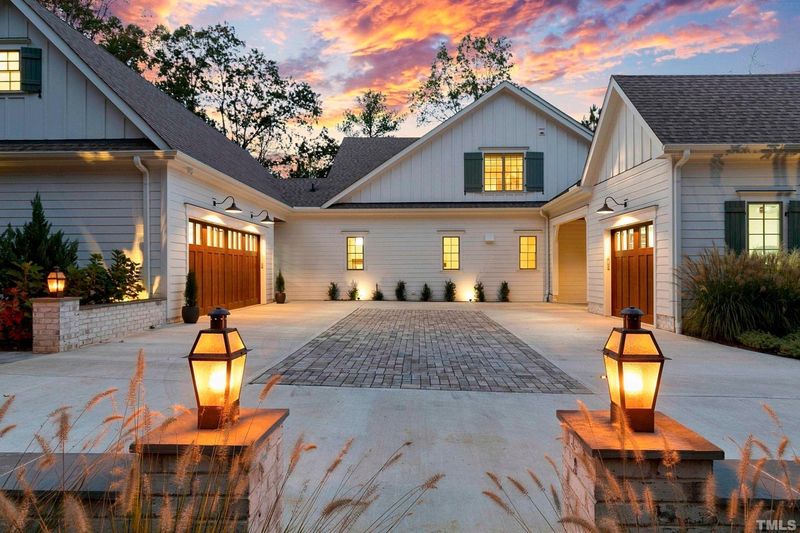 Lantern-Style Light Fixtures by the Entry