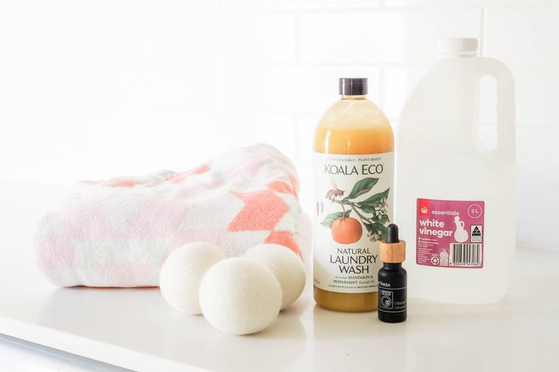 Why Vinegar Might Save Your Towels But Also When It Could Be A Bad Idea - Decor Hint Softens Without Chemical Fabric Softeners