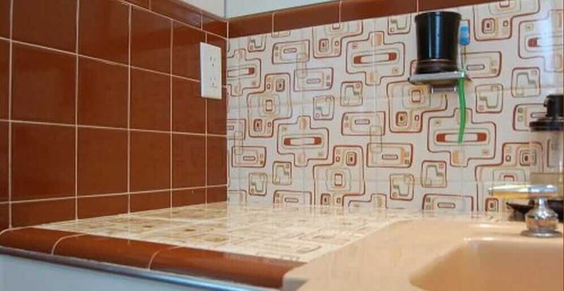 Why Some Georgia Homes Are Already Feeling Outdated, 12 Styles On Their Way Out By 2030 - Decor Hint Busy Bathroom Tile Patterns
