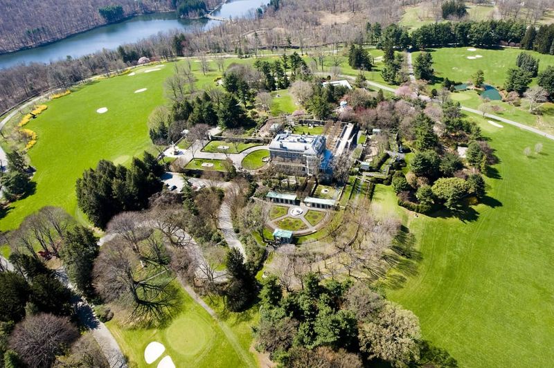 14 Historic Mansions That Showcase The Rockefeller Family's Wealth And Influence - Decor Hint Rockefeller's Pocantico Hills Estate – Sleepy Hollow, New York