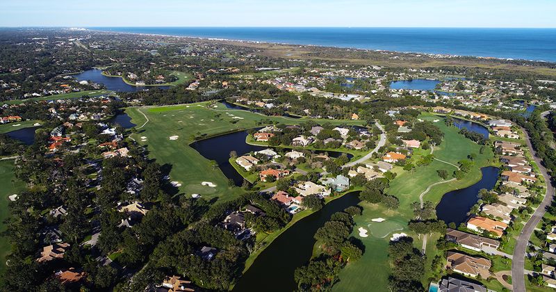 11 Types Of Homes Expected To Plummet In Value By The End Of 2025 In Florida - Decor Hint Golf Course Communities