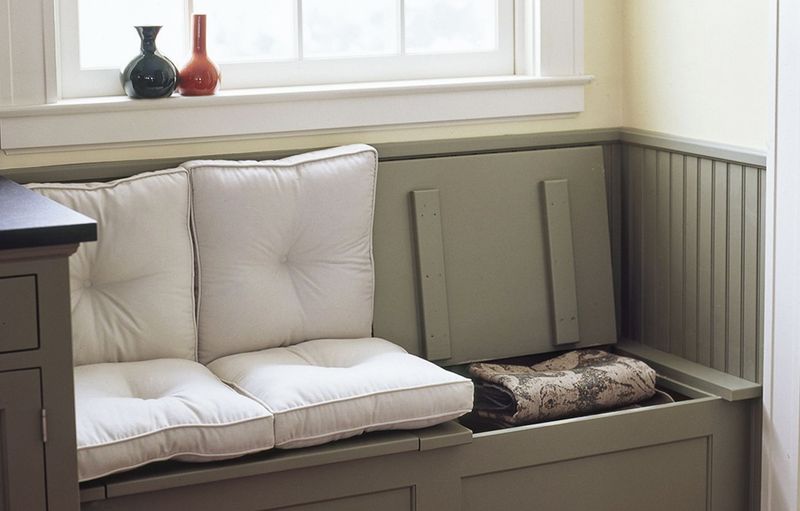 11 Home Style Details That Scream 'Illinois' - Decor Hint Built-In Window Seats With Storage Underneath