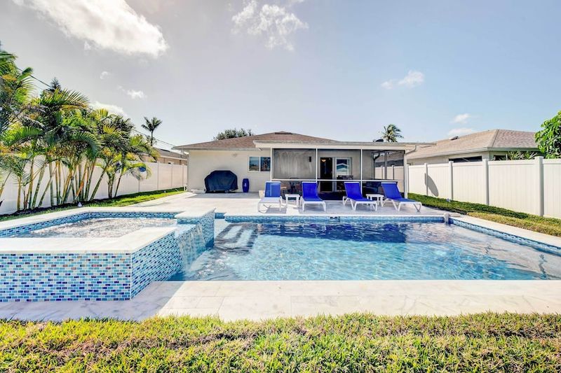 Naples Real Estate Update: 3 Home Types Losing Value (And 6 Set To Skyrocket) - Decor Hint Vacation Homes In Remote Areas