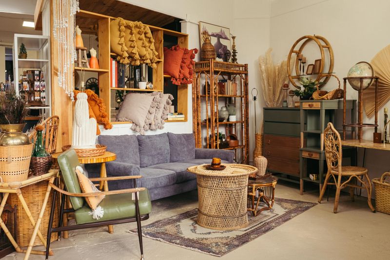 10 Midwest Antique Trends In 2025: What's Up, What's Down - Decor Hint Victorian Furniture Continues Its Decline