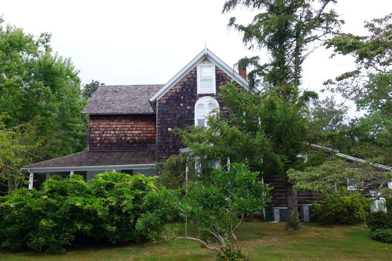 Pollock-Krasner House And Study Center – East Hampton, New York