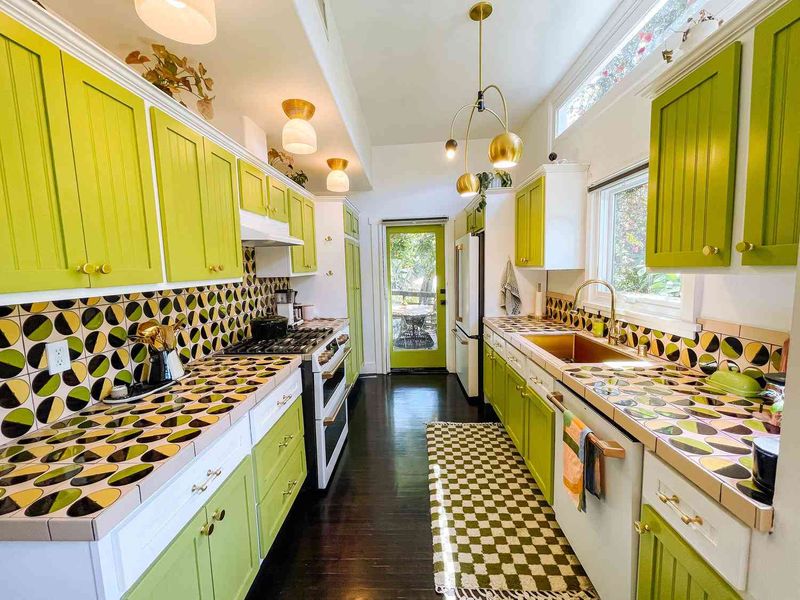 8 Kitchen Countertops To Avoid, According To The Property Brothers - Decor Hint High-Gloss Ceramic Tile
