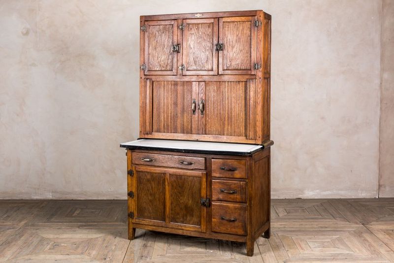 16 Nostalgic Kitchen Ideas Designers Wish Would Make A Comeback Soon (Plus 6 Special Ones) - Decor Hint Hoosier Cabinets