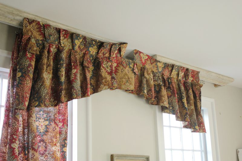 10 Bad Design Trends from 60 Years Ago We Pretend Never Happened + 7 We Hope Come Back - Decor Hint Ruffled Window Treatments