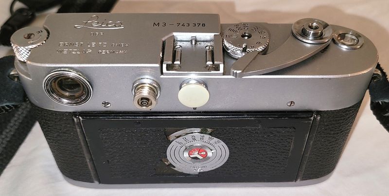 Found In Attics, Sold For Thousands: 17 1900s Antiques Worth Looking For - Decor Hint Vintage Cameras